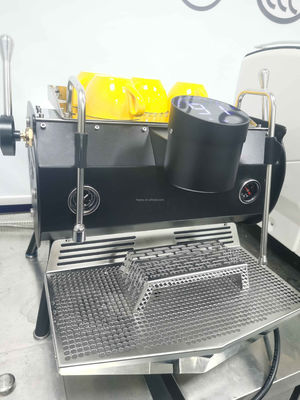 Aanpassen van het logo half-automatische Italiaanse koffiezetapparaat voor Hotsale Commercial