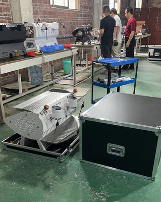 6.8 kW commerciële semi-automatische dubbelgroep espresso-koffiemachine met drie katels