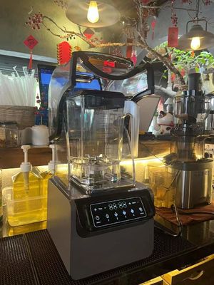 1800W Plastic Housing IJsdranken Smoothie Blender Voor Restaurant 65db